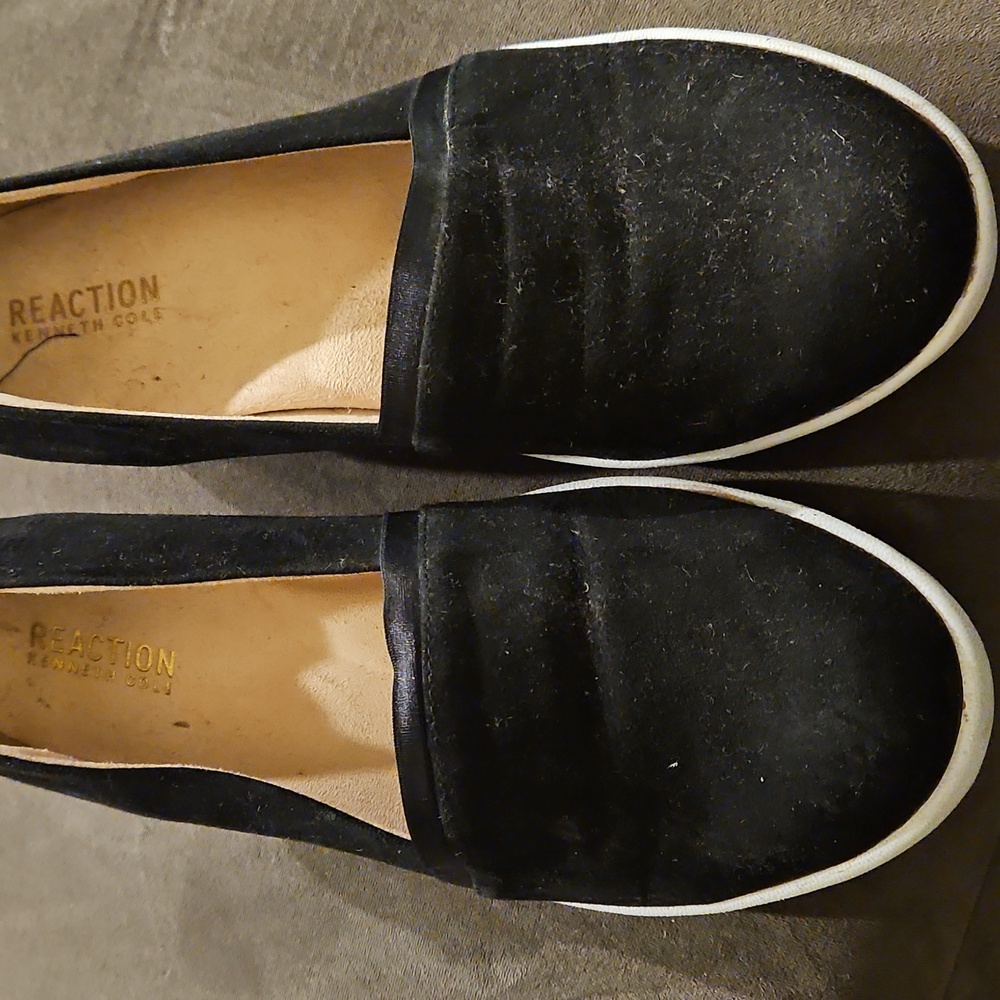 Kenneth Cole Reaction Women's Black Loafers